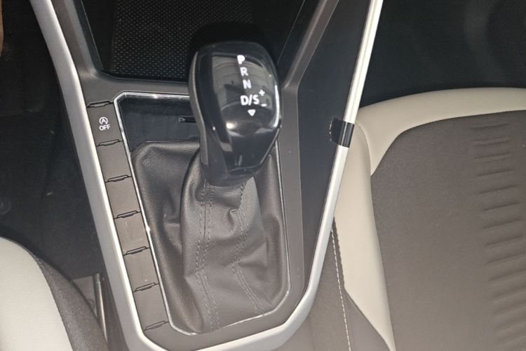 Volkswagen Polo 2020 car image #14