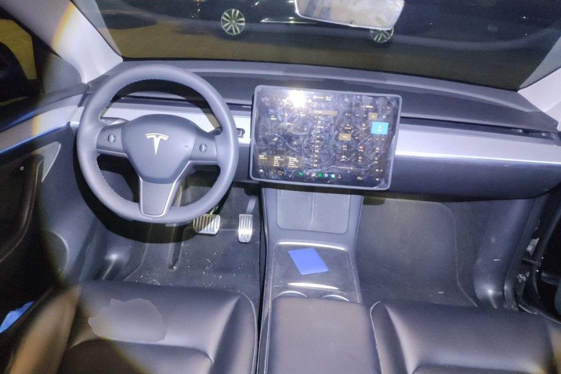 Tesla Model Y 2023 #21 Tesla Model Y 2023 car image #21