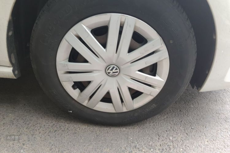 Volkswagen Polo 2016 car image #9