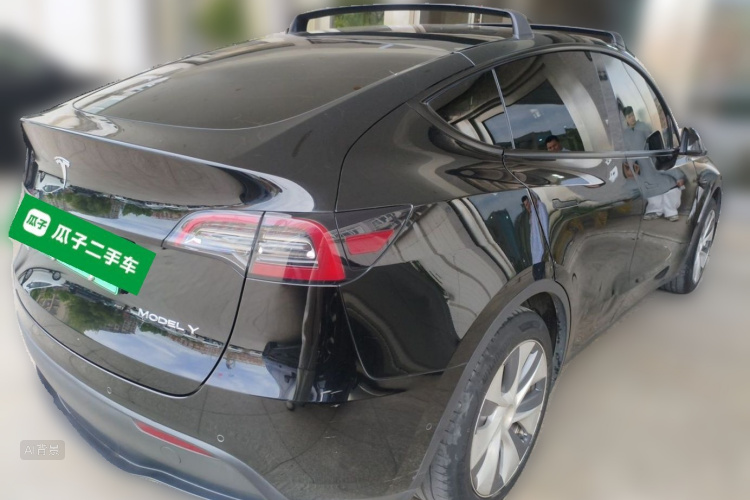 Tesla Model Y 2021 car image #7