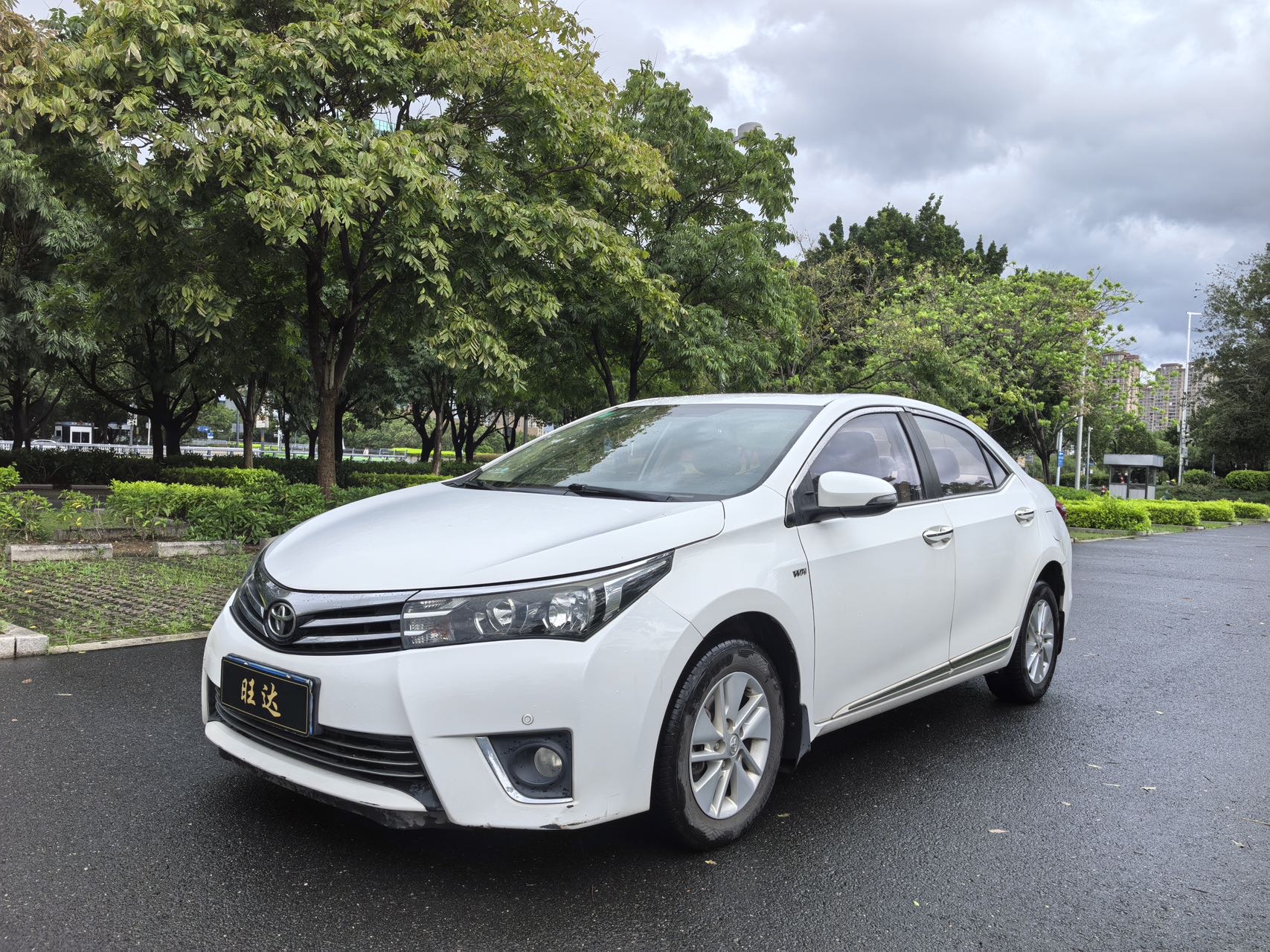 Toyota Corolla 2015 Toyota Corolla 2015 car image