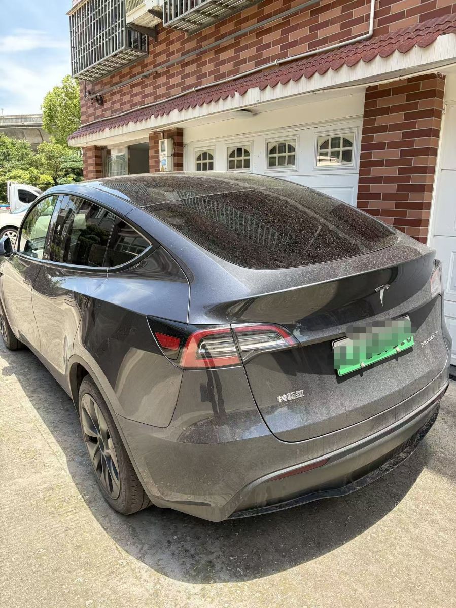 Tesla Model Y 2024 #3 Tesla Model Y 2024 car image #3