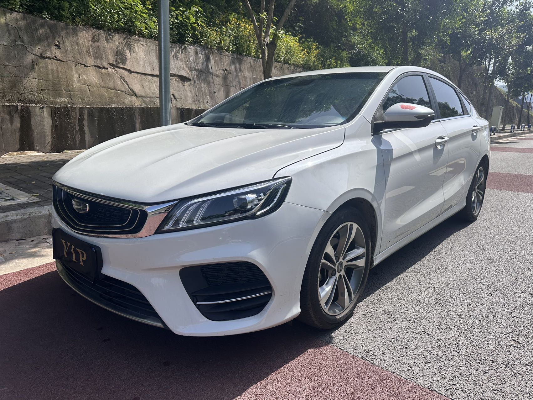 GEELY Binray 2019 car image 