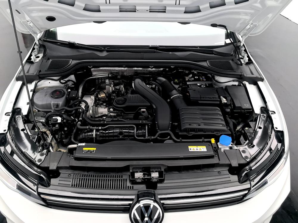 Volkswagen Golf 2026 imagen de coche #10