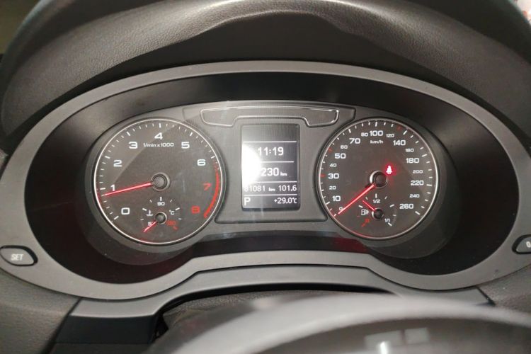 Audi Q3 2016 #12 Audi Q3 2016 car image #12