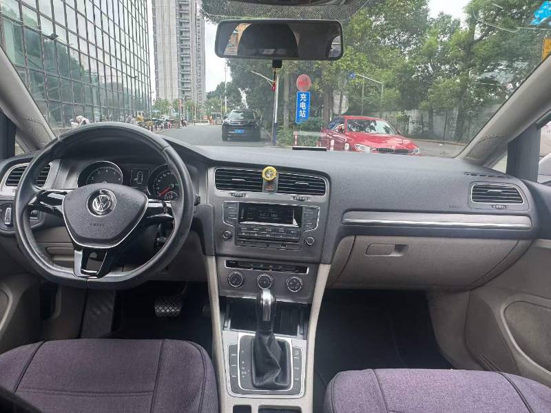Volkswagen Golf 2016 car image #6