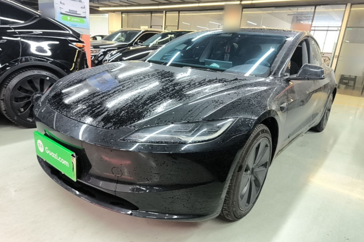 Tesla Model 3 2024 car image #2
