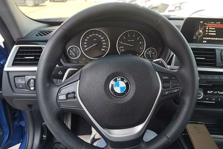 BMW 3 Series 2017 #11 BMW 3 Series 2017 car image #11