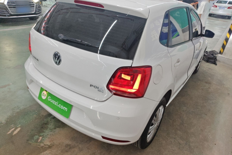 Volkswagen Polo 2019 car image #5