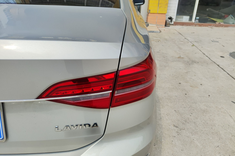Volkswagen Lavida 2019 #8 Volkswagen Lavida 2019 car image #8