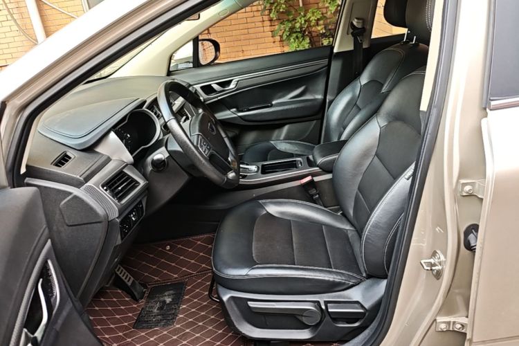 GEELY Emgrand GS 2018 #15 GEELY Emgrand GS 2018 car image #15