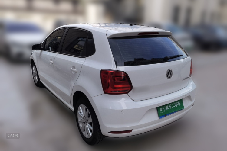 Volkswagen Polo 2015 car image #5
