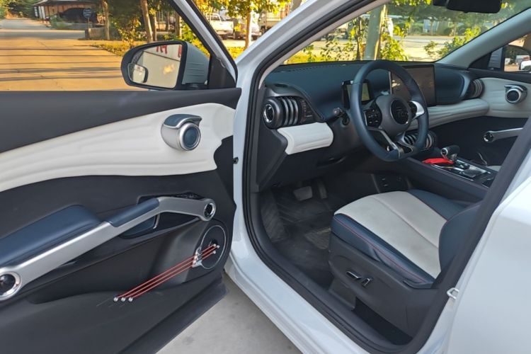 BYD Yuan Plus 2023 car image #16