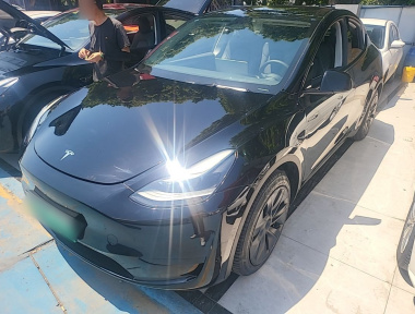 Tesla Model Y 2024 Tesla Model Y 2024 immagine di auto