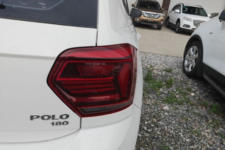 Volkswagen Polo 2020 car image #8