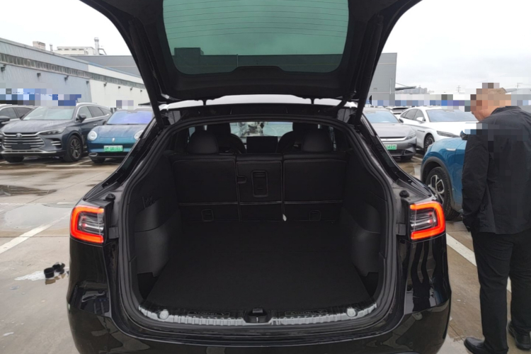 Tesla Model Y 2022 #19 Tesla Model Y 2022 car image #19