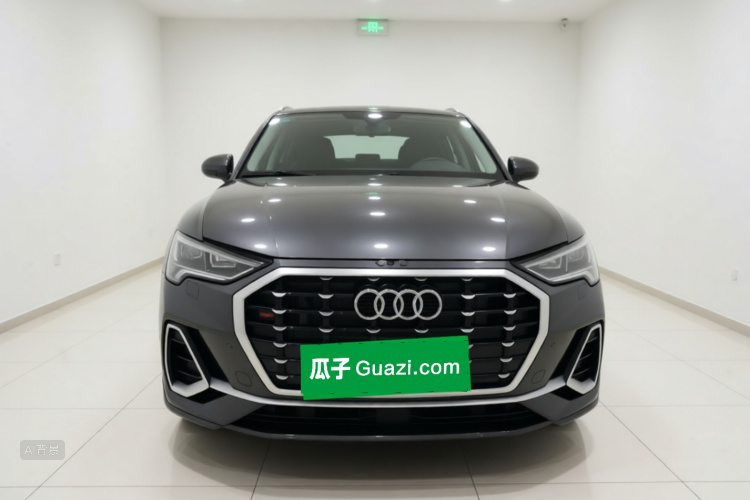 Audi Q3 2020 car image #3