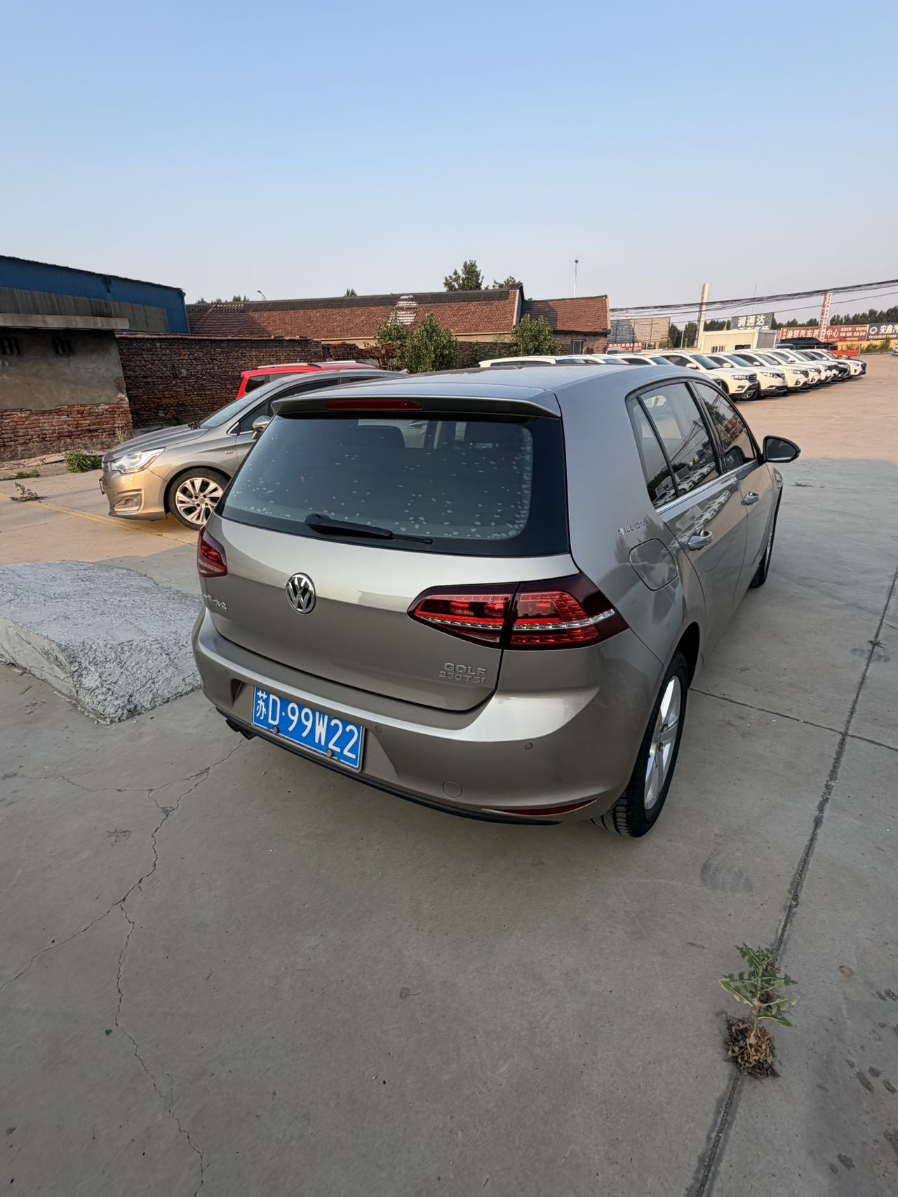 Volkswagen Golf 2017 car image #9