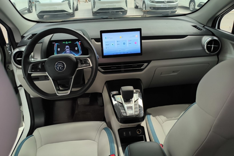 BYD Yuan Pro 2023 #10 BYD Yuan Pro 2023 car image #10