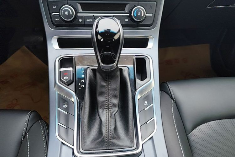 GEELY Emgrand 2018 image de voiture #14