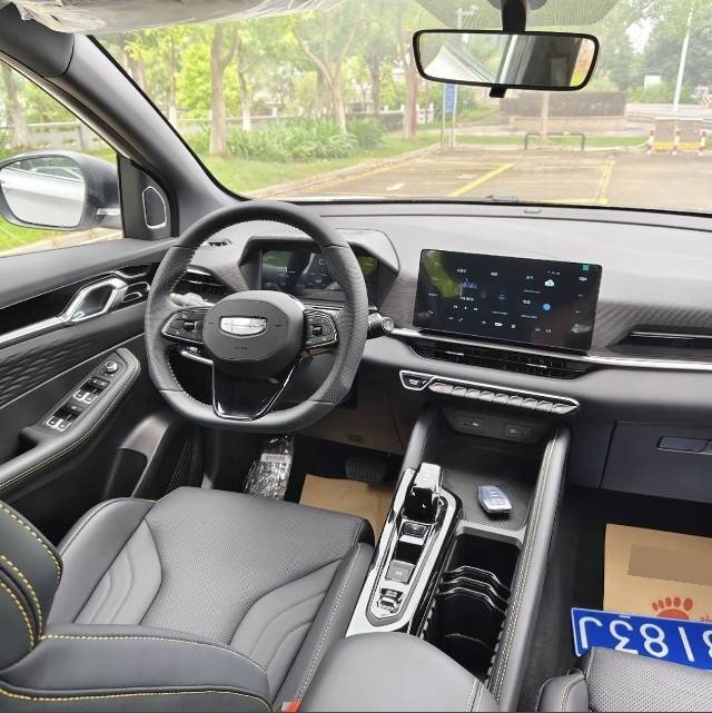 GEELY Coolray 2025 #3 GEELY Coolray 2025 car image #3