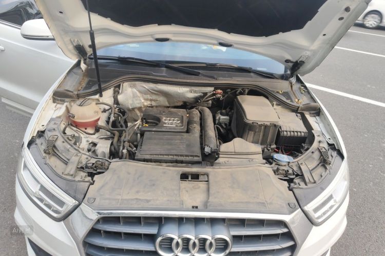 Audi Q3 2017 car image #22