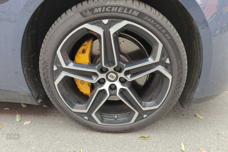 MI SU7 2025 car image #9