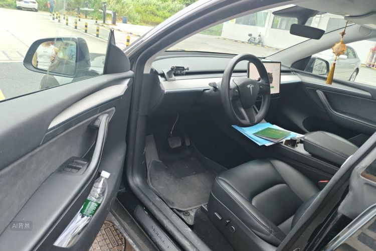 Tesla Model Y 2023 #18 Tesla Model Y 2023 car image #18