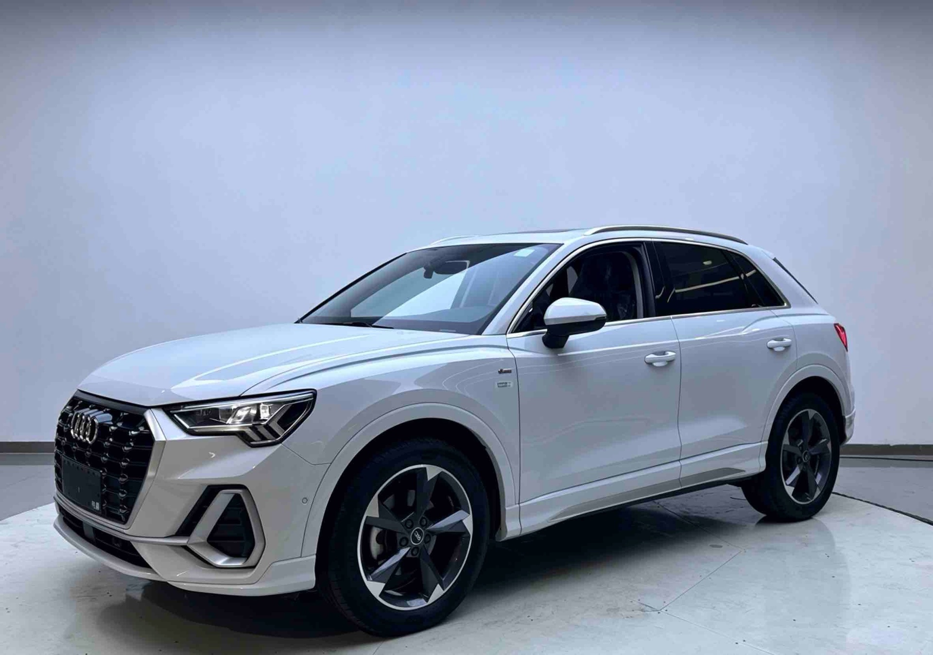 Audi Q3 2023 Audi Q3 2023 car image