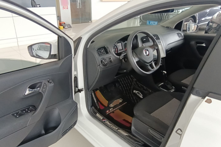 Volkswagen Polo 2018 #16 Volkswagen Polo 2018 car image #16