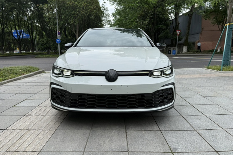 Volkswagen Golf 2021 car image #5
