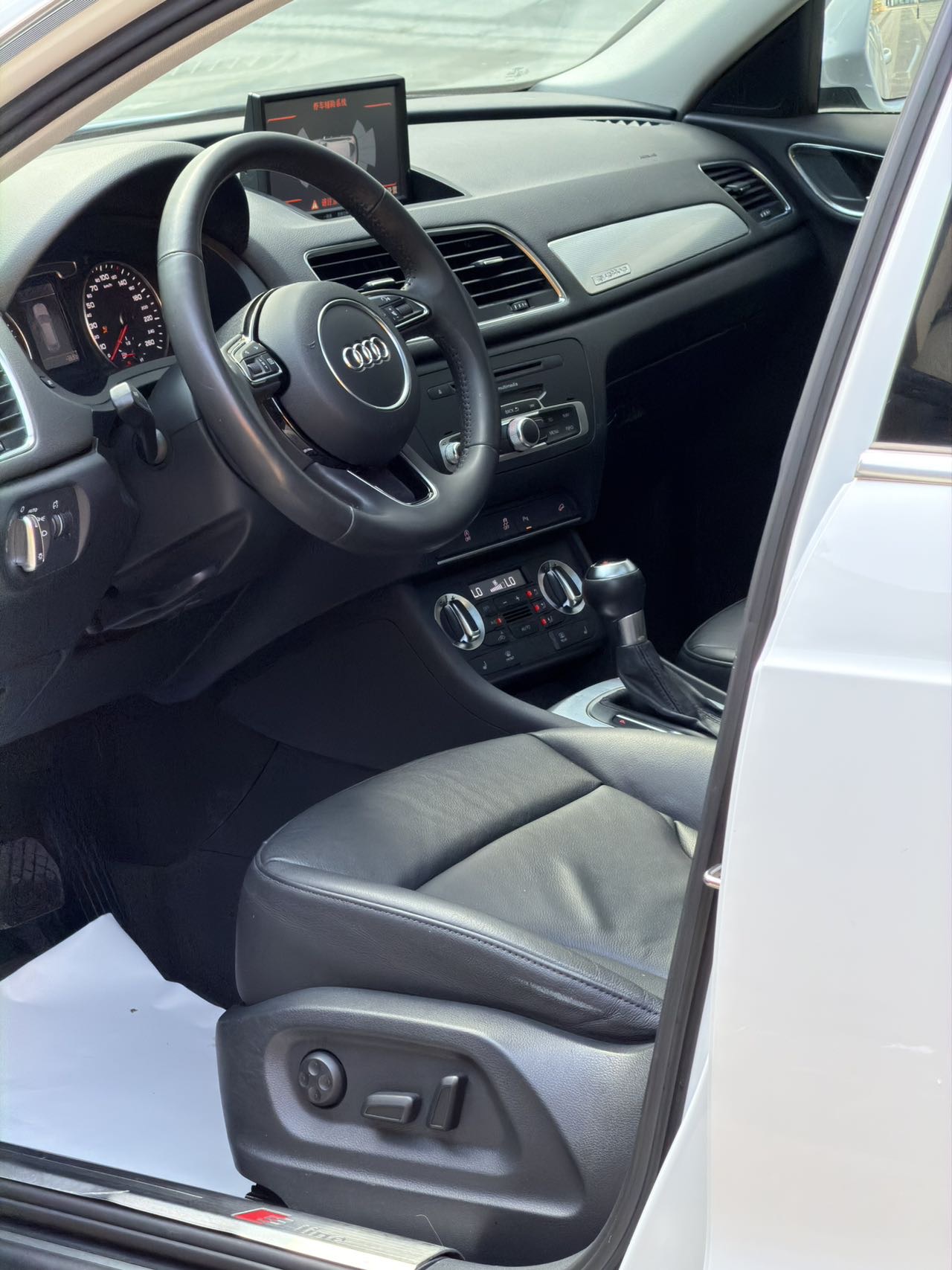Audi Q3 2014 #7 Audi Q3 2014 car image #7