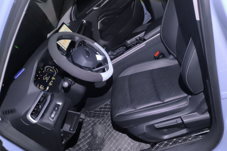 GEELY Emgrand 2024 car image #19