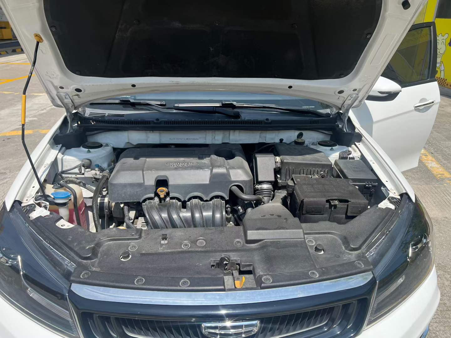 GEELY Emgrand 2021 #2 GEELY Emgrand 2021 car image #2