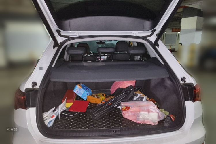 Audi Q3 2023 car image #21