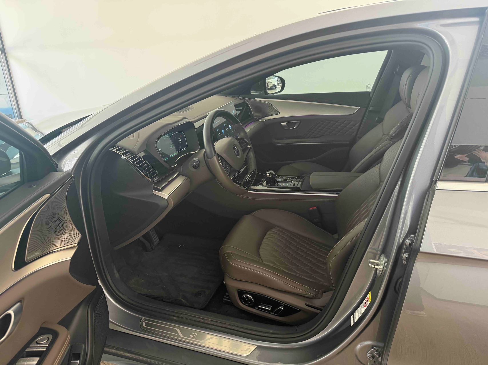 BYD Han 2023 #4 BYD Han 2023 صورة سيارة #4