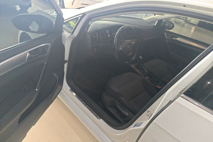 Volkswagen Golf 2020 #16 Volkswagen Golf 2020 صورة سيارة #16
