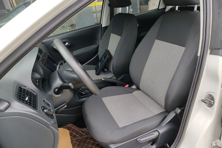 Volkswagen Polo 2017 #15 Volkswagen Polo 2017 car image #15