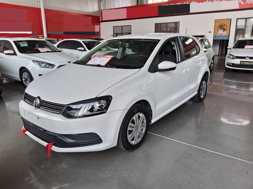 Volkswagen Polo 2016 car image 
