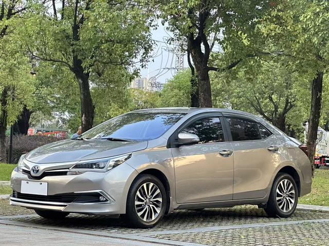 Toyota Corolla 2018 immagine di auto #14