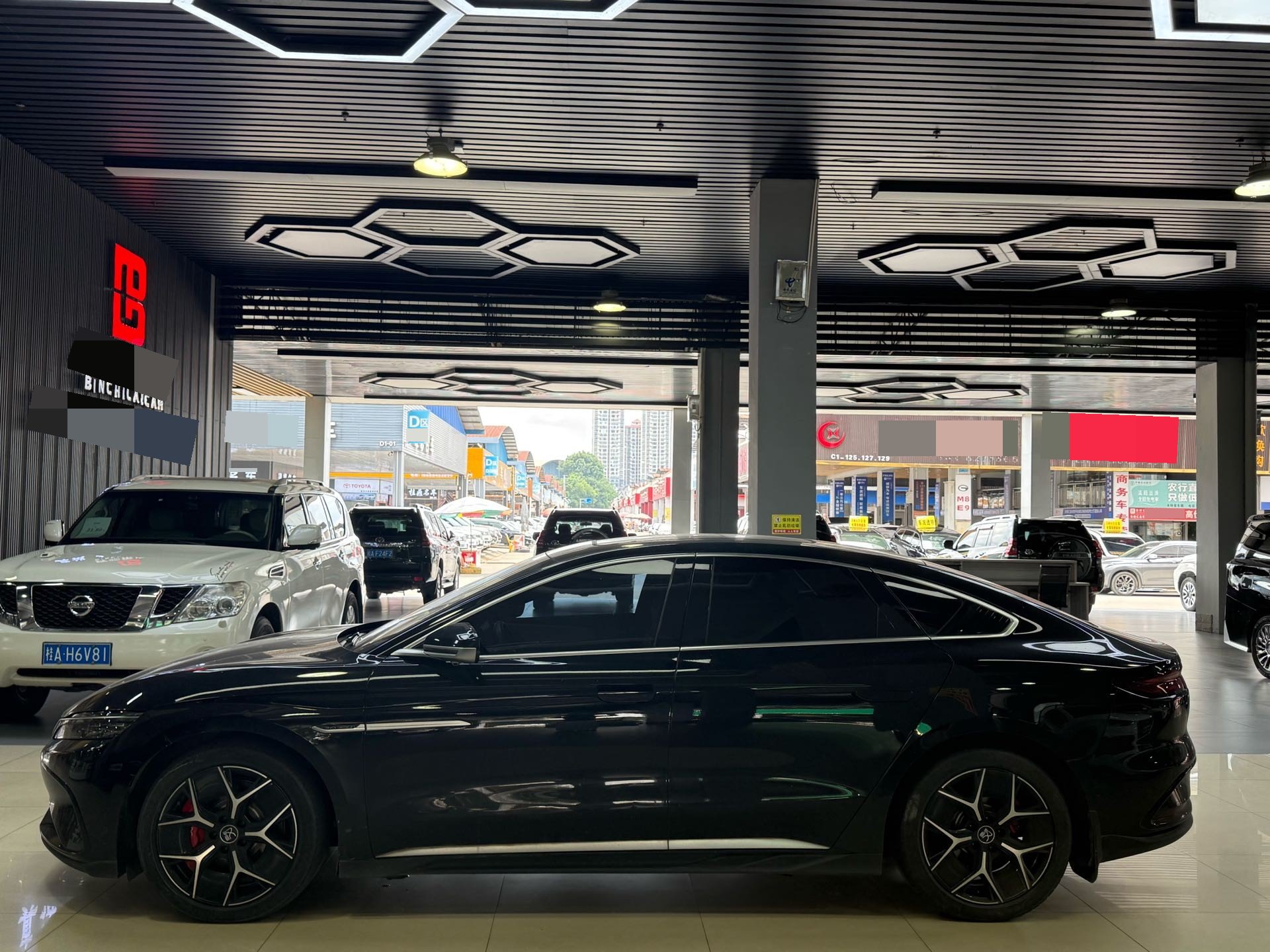BYD Han 2023 car image #3