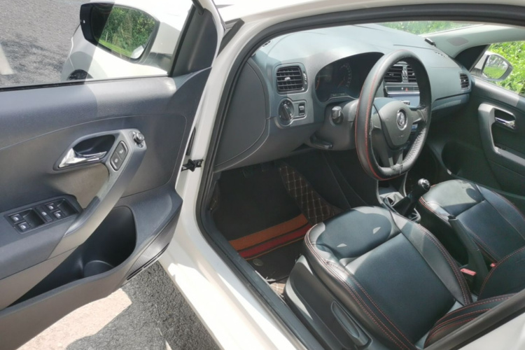 Volkswagen Polo 2017 #12 Volkswagen Polo 2017 car image #12