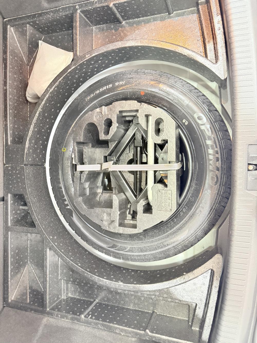 Volkswagen Golf 2019 car image #9