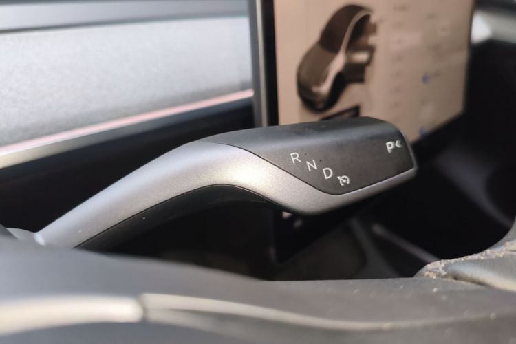 Tesla Model Y 2024 #18 Tesla Model Y 2024 immagine di auto #18
