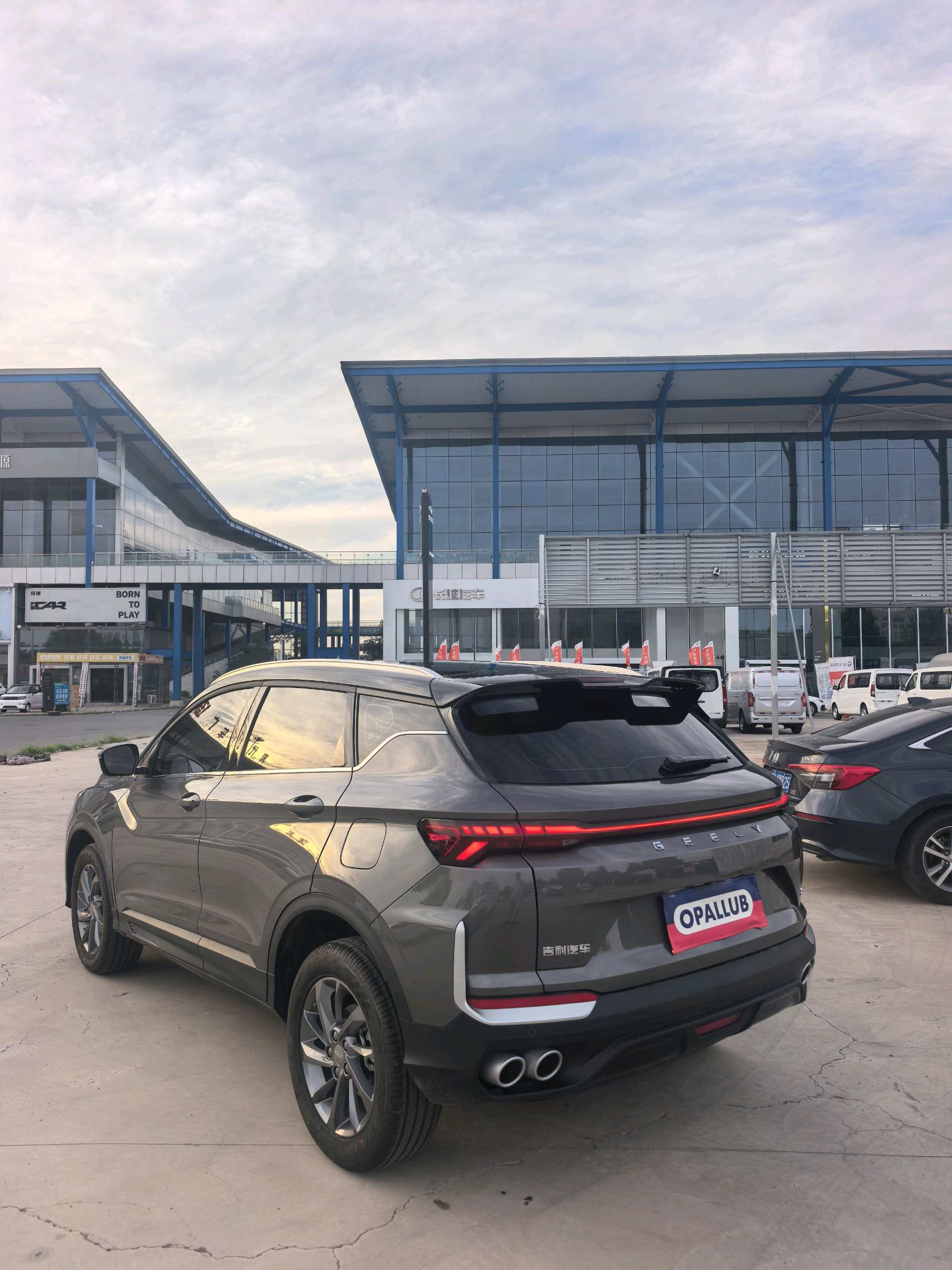 GEELY Coolray 2026 car image #8