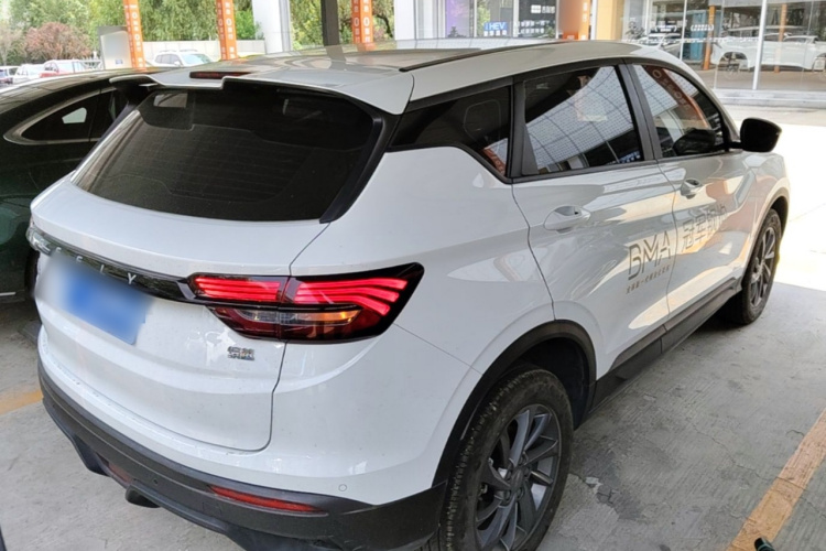 GEELY Coolray 2025 #5 GEELY Coolray 2025 car image #5