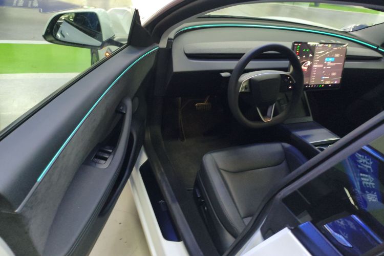 Tesla Model 3 2025 #16 Tesla Model 3 2025 car image #16