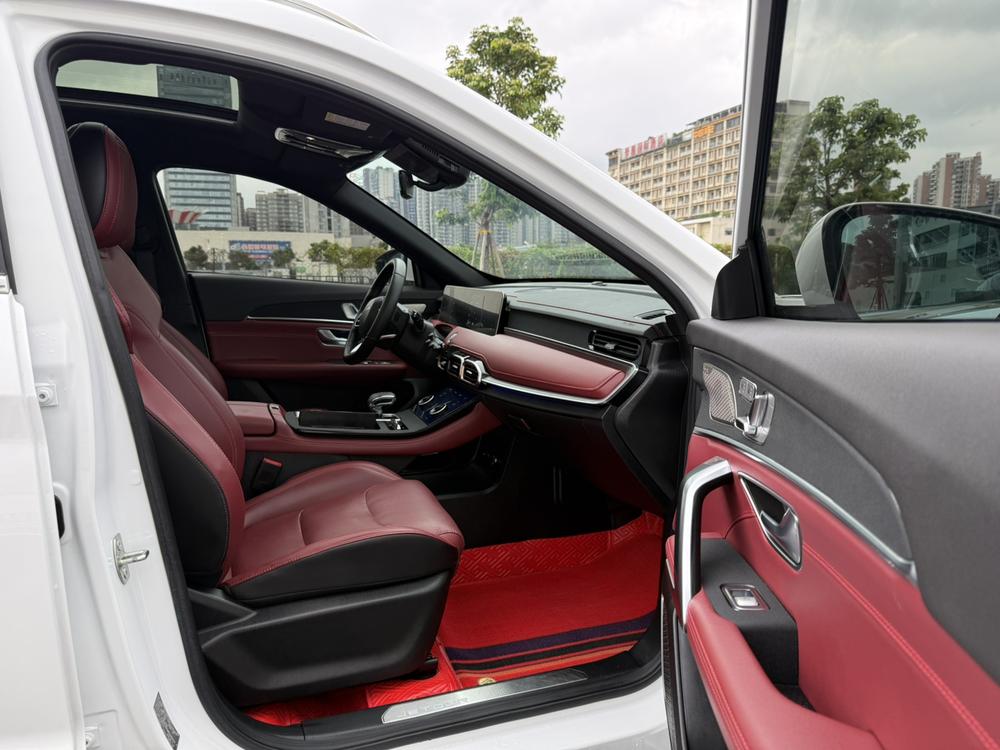 Jetour X70 PLUS 2022 #28 Jetour X70 PLUS 2022 car image #28