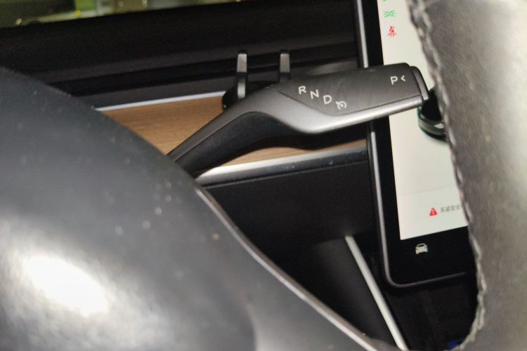 Tesla Model 3 2020 car image #14