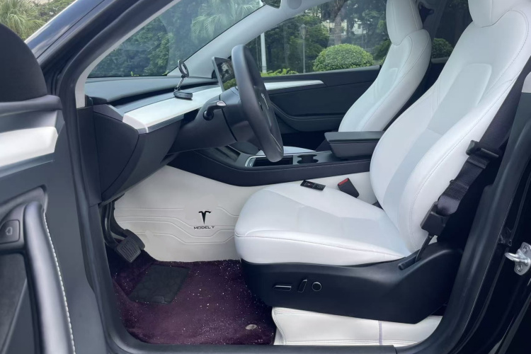 Tesla Model Y 2023 #19 Tesla Model Y 2023 car image #19